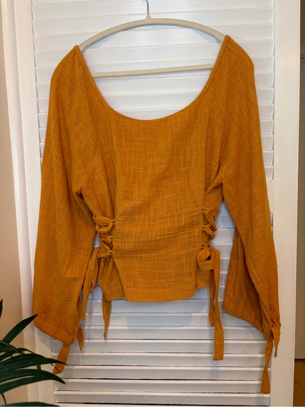 Gorgeous Free People Mustard Orange Lace-Up Side Long Sleeve Top in Size S